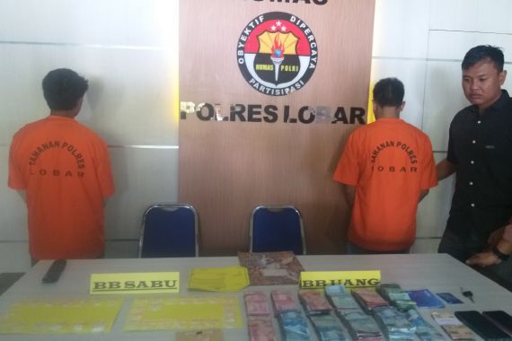 2 Pengedar Narkoba di Lombok Barat Ini Ditangkap Polisi, Uangnya Banyak - JPNN.COM