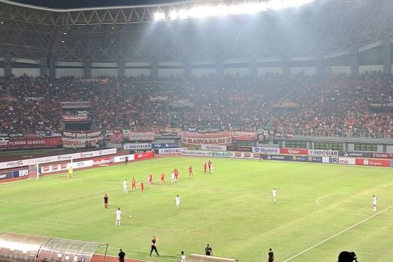 Persija vs Persita: Dukungan The Jakmania Bikin Stadion Patriot Terasa Bergetar - JPNN.COM
