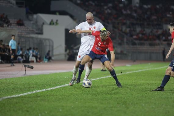 PSM Makassar Kalah Telak dari Kuala Lumpur City FC, Bernardo Tavares Pasang Badan - JPNN.COM