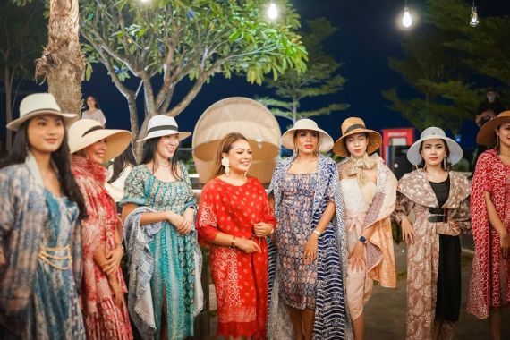 Cuan Thick at Runway Gaungkan Fenomena Citayam Fashion Week - JPNN.COM