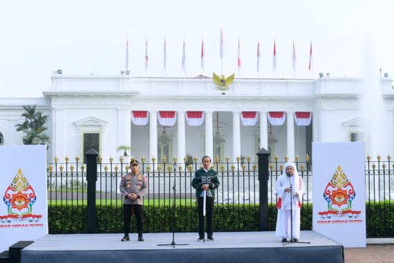 Di Samping Kapolri, Pak Jokowi Bilang Bismillah, Habib Luthfi Sampaikan Harga Mati - JPNN.COM