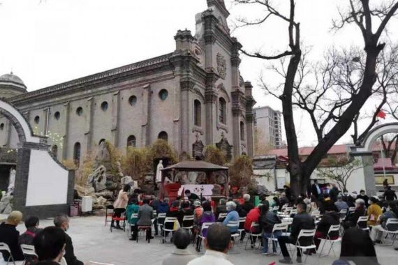 Umat Katolik China Diminta Mendekatkan Diri kepada Partai Komunis - JPNN.COM