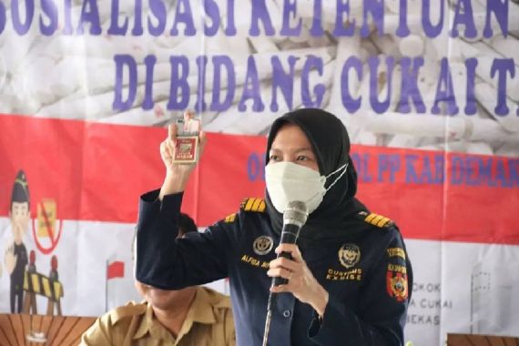 Bea Cukai Menggempur Peredaran Rokok Ilegal di 4 Kota Ini - JPNN.COM