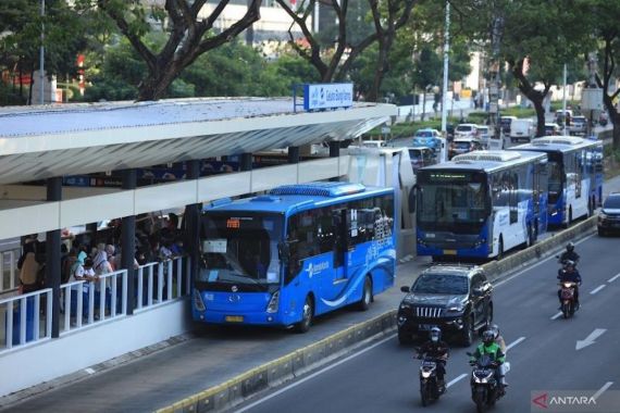 DPRD DKI Tak Mau Buru-Buru Hapus Aset 417 Bus Transjakarta - JPNN.COM