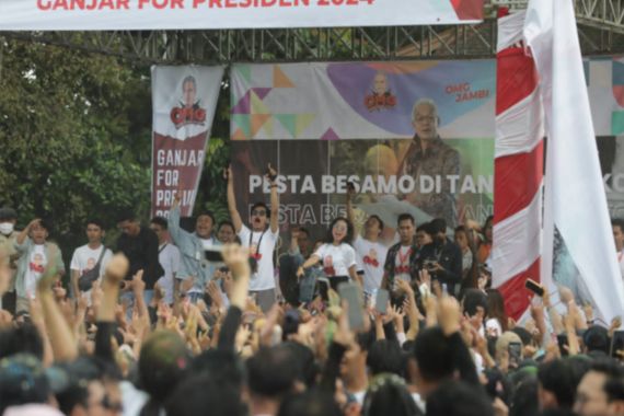 Ribuan Anak Muda di Jambi Teriakkan Ganjar Pranowo Presiden 2024 - JPNN.COM