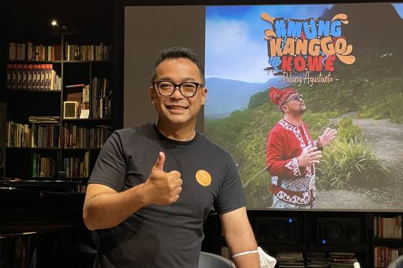 Pulung Agustanto Mendadak Ambyar dalam Lagu Mung Kanggo Kowe - JPNN.COM