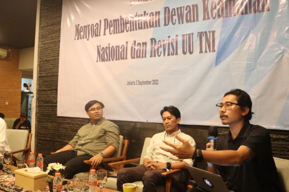 Fery Kusuma: Pembentukan DKN & Revisi UU TNI Mengkhianati Reformasi - JPNN.COM