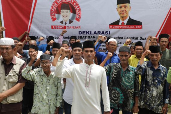 Jaringan Ustaz Langkat Pengin Ganjar Pranowo Memimpin Indonesia - JPNN.COM