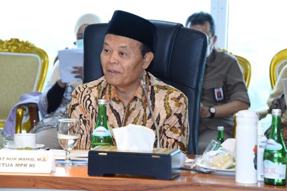 HNW Mendesak Presiden Jokowi Batalkan Kenaikan Harga BBM Bersubsidi - JPNN.COM