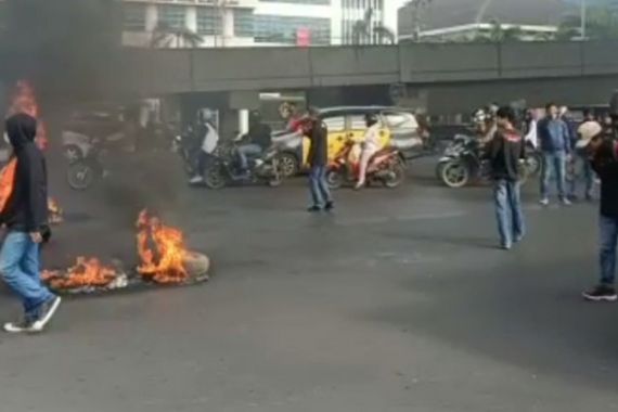 Hidup Mahasiswa, Warga Makassar Diminta Hindari Jalan Ini, Ada Demo Tolak Jokowi Naikkan BBM - JPNN.COM