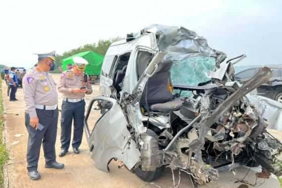 Kecelakaan di Tol Semarang-Batang, 7 Orang Tewas - JPNN.COM