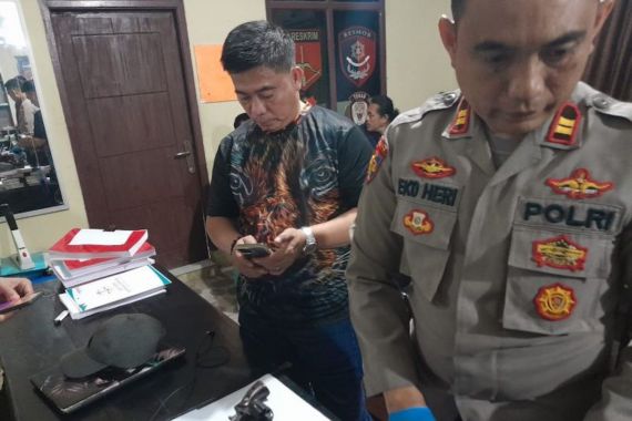 Polisi Tembak Polisi, Saksi Mendengar Suara Letusan dan Teriakan Minta Tolong - JPNN.COM