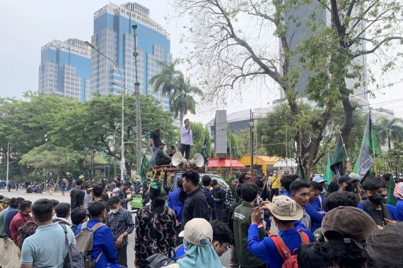 Mahasiswa Demo BBM, Teriakkan Hati Nurani Jokowi Telah Mati - JPNN.COM