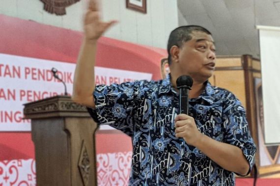 Mahasiswa Menghina Presiden, BPIP Ajak Demonstran Kedepankan Etika Kepantasan Publik - JPNN.COM