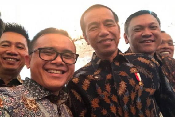 Profil Azwar Anas yang Akan Dilantik Jokowi Jadi MenPAN-RB Hari Ini - JPNN.COM