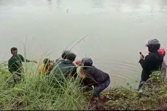 Sempat Dilaporkan Hilang, Mbak YT Akhirnya Ditemukan Tewas Mengenaskan di Sungai - JPNN.COM