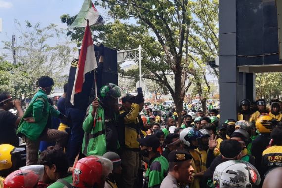 BBM Naik, Ojol di Makassar Desak Pemerintah Lakukan Ini, Segera - JPNN.COM