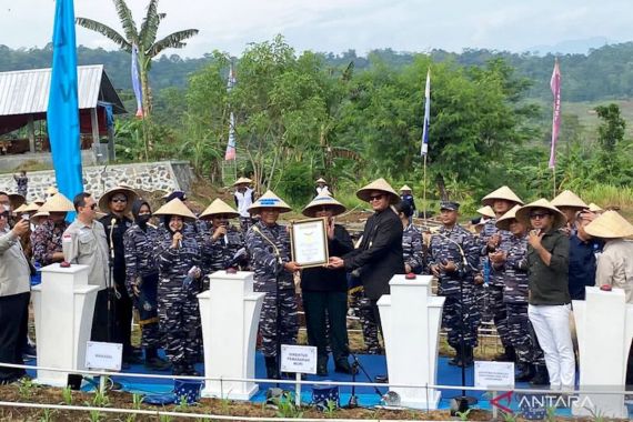 Top, TNI AL Meraih Penghargaan MURI - JPNN.COM