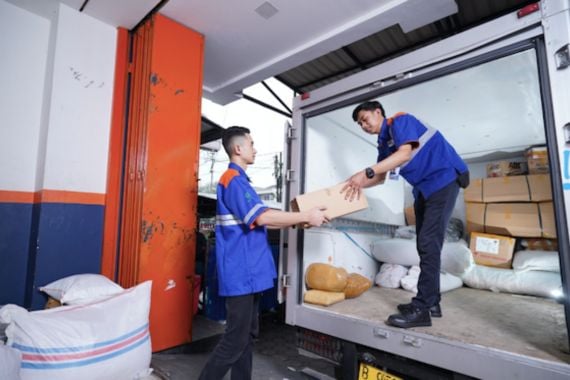 Lewat Inovasi Angkutan Open Side Container, KAI Logistik Tingkatkan Performa - JPNN.COM