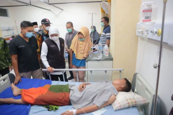 Jembatan Gantung Putus di Probolinggo, 10 Korban Masih Menjalani Rawat Inap - JPNN.COM