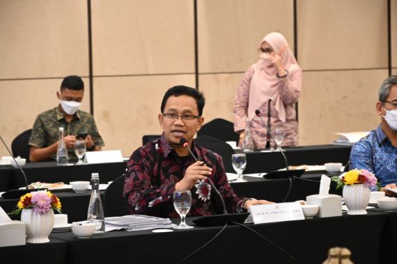 Komisi XI DPR Apresiasi Sinergi Pemprov dan TPID Kepri Menahan Laju Inflasi - JPNN.COM