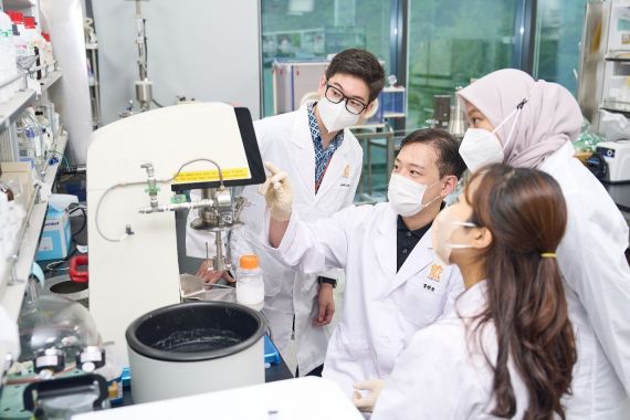 Daewoong Berkomitmen Bantu Perkuat Industri Biofarmasi Indonesia - JPNN.COM