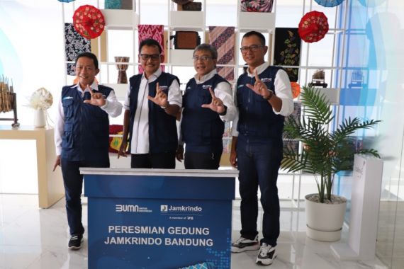 Perkuat Layanan, Jamkrindo Resmikan Kantor Baru di Bandung - JPNN.COM