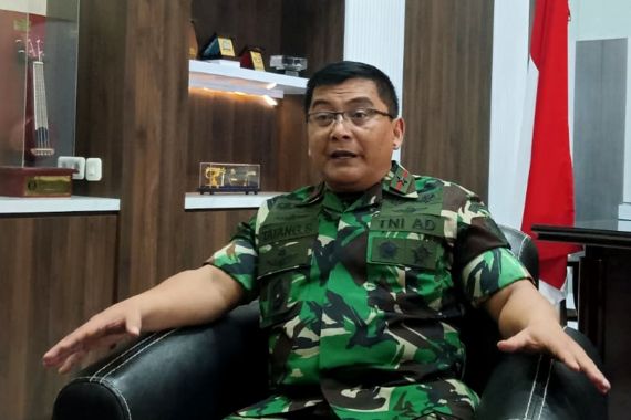 Effendi Simbolon Sebut TNI seperti Gerombolan, Brigjen Tatang Bereaksi: Jangan Main-Main! - JPNN.COM