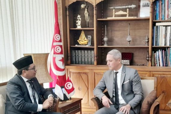 Genjot Pariwisata Indonesia-Tunisia, Gus Mis Temui Menteri Muiz Bilhusain - JPNN.COM