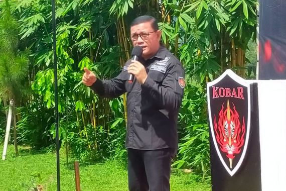 Effendi Simbolon Sebut TNI Seperti Gerombolan, Fauka Noor Farid Geram - JPNN.COM