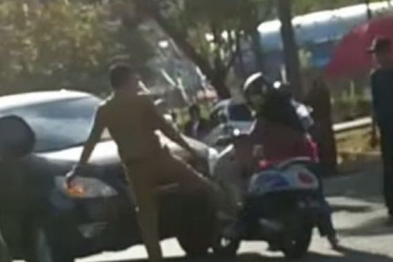 Oknum ASN Tendang Motor Pelajar di Sinjai Berdamai dengan Korban, Ada Syarat Begini - JPNN.COM