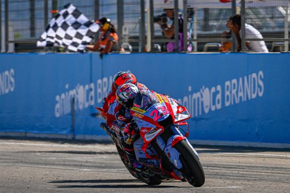MotoGP Aragon Sungguh Dramatis, Bastianini Juara, Pecco Gigit Jari - JPNN.COM