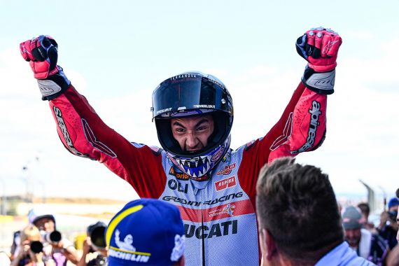 Masuk Tim Pabrikan Ducati, Bastianini Pasang Target Juara Dunia MotoGP 2023 - JPNN.COM
