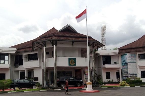 Asintel Kejati Riau Tak Terima Kejaksaan Disebut Sarang Mafia, Alvin Lim Siap-siap Saja - JPNN.COM