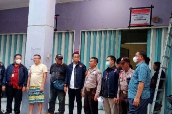 Bos Judi Online Asal Medan Masih Buron, 7 Gedung Miliknya Disita Polisi - JPNN.COM