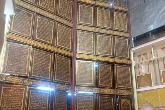Kisah Perjuangan di Balik Pembuatan Al-Qur’an Akbar di Palembang, Berawal Dari Mimpi - JPNN.COM
