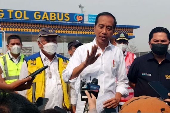 Presiden Jokowi: Tidak Ada Penghapusan Daya Listrik 450 VA - JPNN.COM