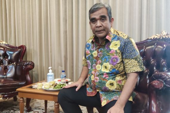 Keakraban Jokowi dengan Prabowo Bukan Bentuk Dukungan Pilpres 2024 - JPNN.COM