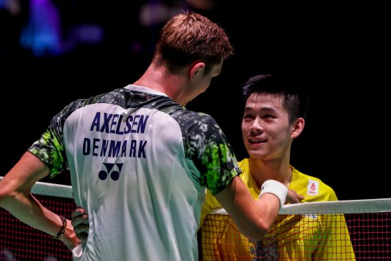 Update Ranking BWF: Viktor Axelsen tak Terkejar, Bocah Ajaib Thailand Mengesankan - JPNN.COM