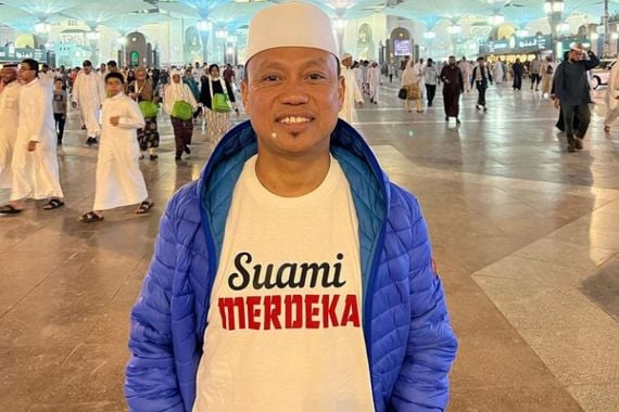 Heboh Ibu Bunuh Diri Setelah Meracuni 2 Anaknya, Ustaz Das'ad Latif Sentil Lembaga Ini - JPNN.COM