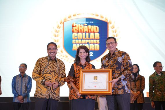 IndiHome Raih Penghargaan Indonesia Brand Forum 2022 - JPNN.COM
