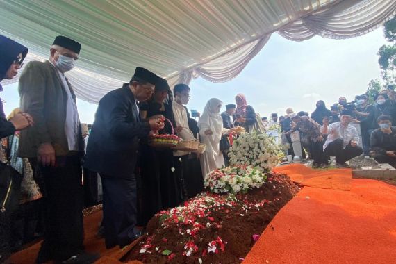 Wamenag: Prof Azyumardi Azra Tokoh Muhammadiyah yang Gigih Membela NU - JPNN.COM