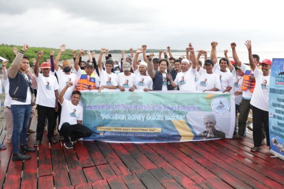 Komunitas Nelayan Pesisir di Makassar Mantap Dukung Ganjar jadi Presiden 2024 - JPNN.COM