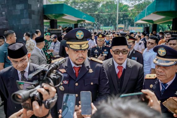 Bobby Nasution Subsidi Masyarakat Pengguna Jasa Angkot di Medan, Sebegini Jumlahnya - JPNN.COM