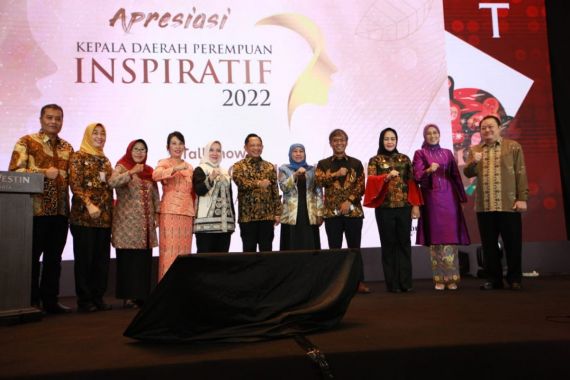 Buat Terobosan, 13 Kepala Daerah Perempuan Inspiratif ini Raih Apresiasi - JPNN.COM