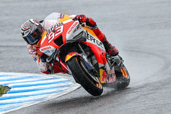 Basah Kuyup, Marquez & Juara di Indonesia Masuk Top 10 Q2 MotoGP Jepang - JPNN.COM