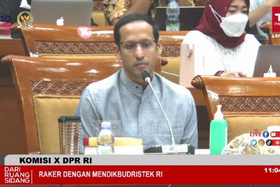 DPR Sebut Nadiem Makarim Sumber Kegaduhan Nusantara, Duh, Kasihan Mas Menteri  - JPNN.COM