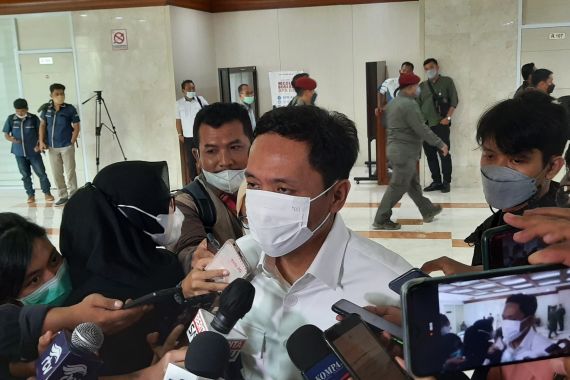 Ketua IPW Dihalangi Masuk DPR Lewat Gerbang Depan, MKD Minta Maaf - JPNN.COM