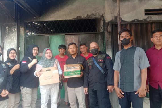 HIPAKAD Kota Palembang Beri Bantuan untuk Korban Kebakaran - JPNN.COM