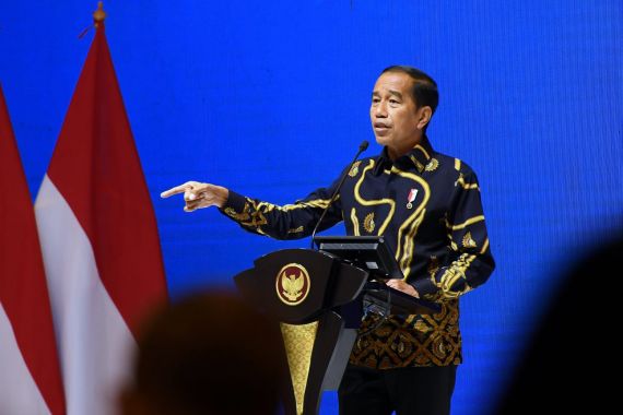 Di Hadapan Petinggi UOB, Jokowi: Apa-apaan, Kesalahan-kesalahan Ini Harus Dihentikan - JPNN.COM